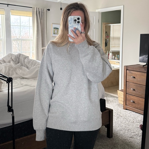 Aritzia softfleece boyfriend Crewneck - Picture 4 of 5